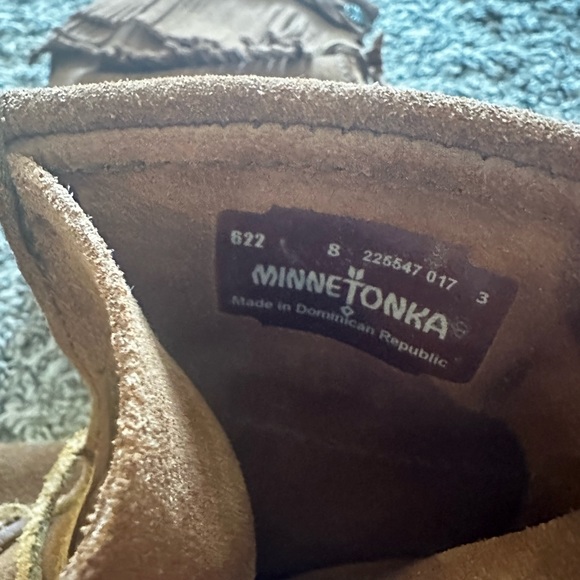 Minnetonka boots. Size 8 in women’s. Chestnut color. - Picture 4 of 4